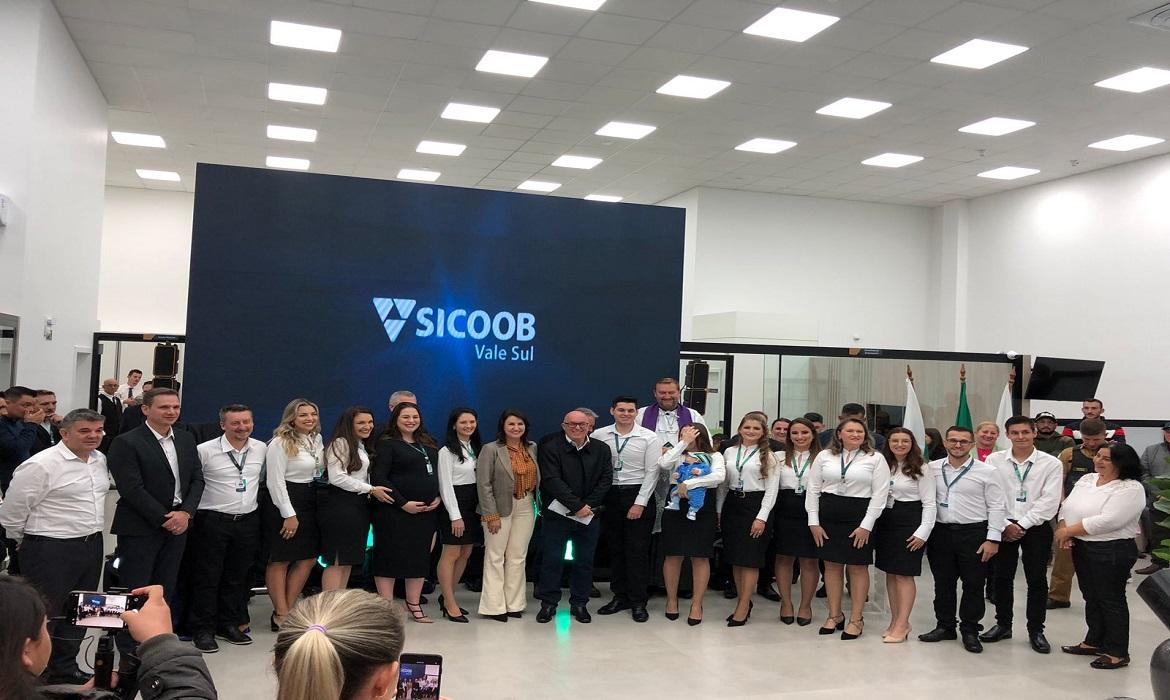 Inaugurada a nova agencia do Sicoob em São Jorge d’Oeste