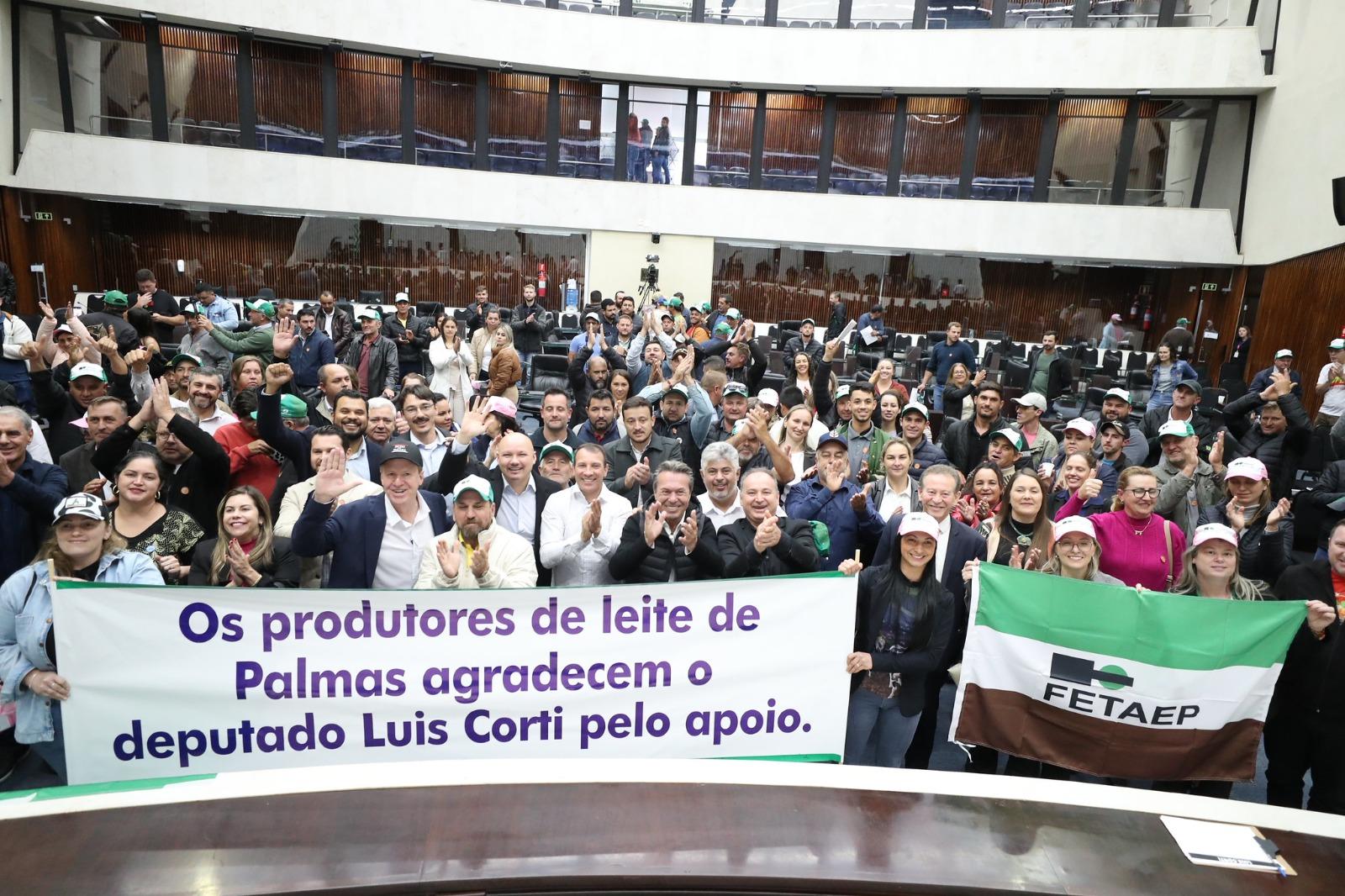 Projeto que proíbe a reidratação do leite em pó importado avança na Assembleia Legislativa