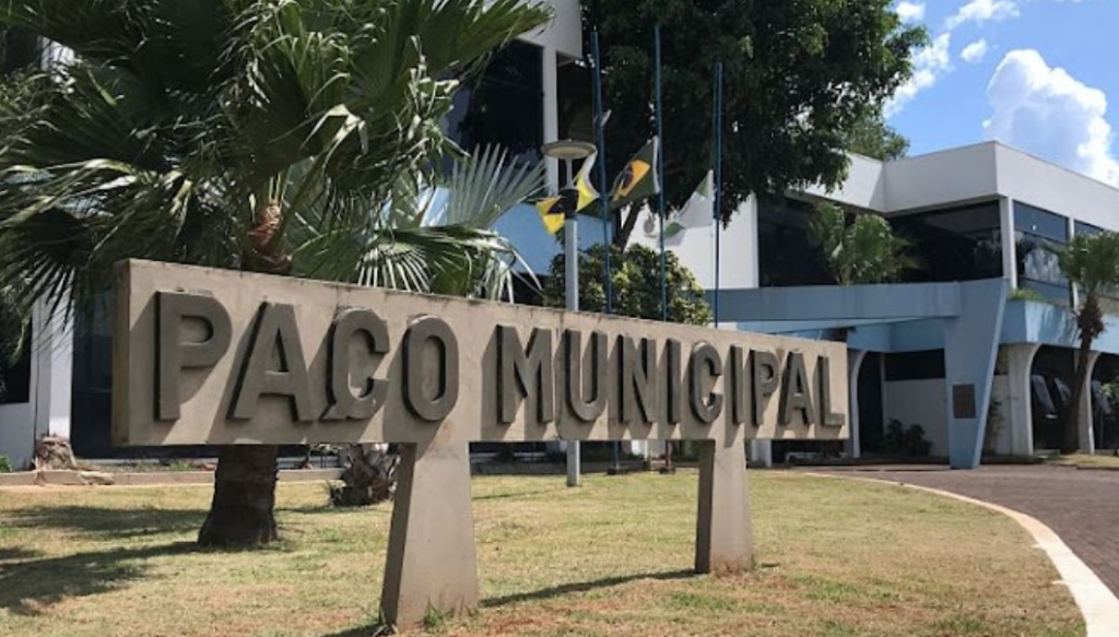 Ex-prefeito de Quedas do Iguaçu e seu sobrinho são condenados por nepotismo