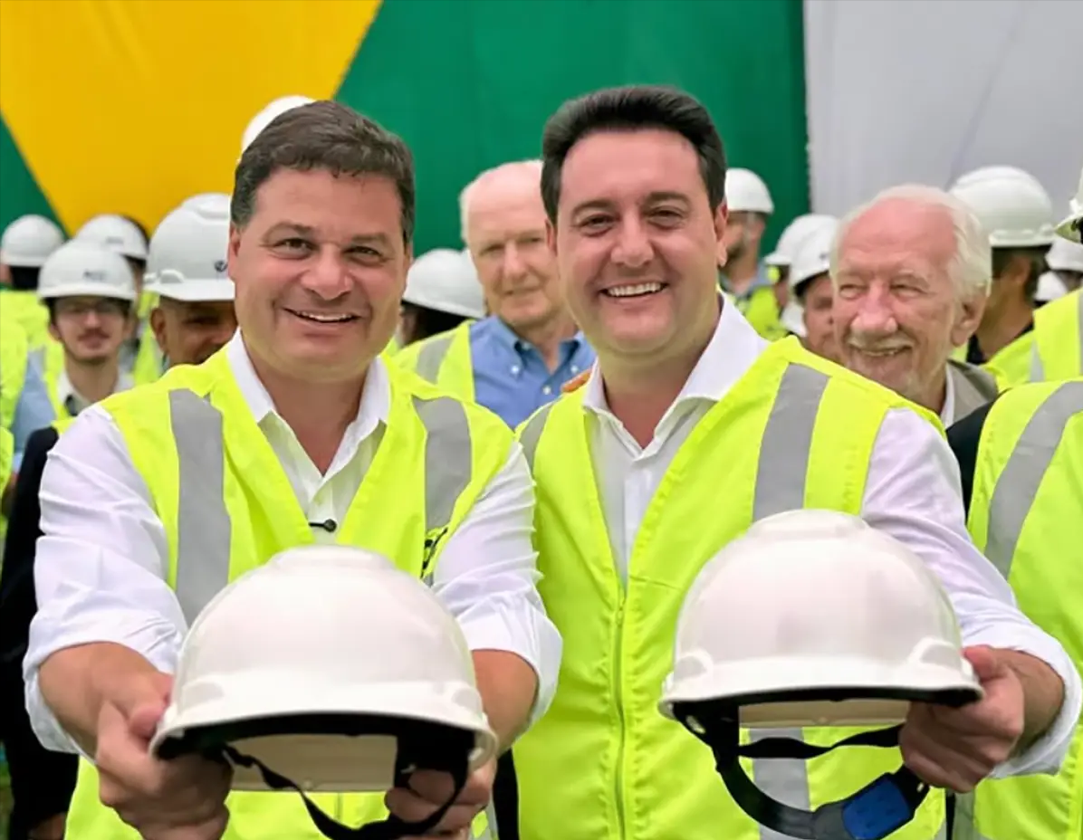 Ratinho Jr escolhe Sandro Alex para disputa ao Governo do Paraná