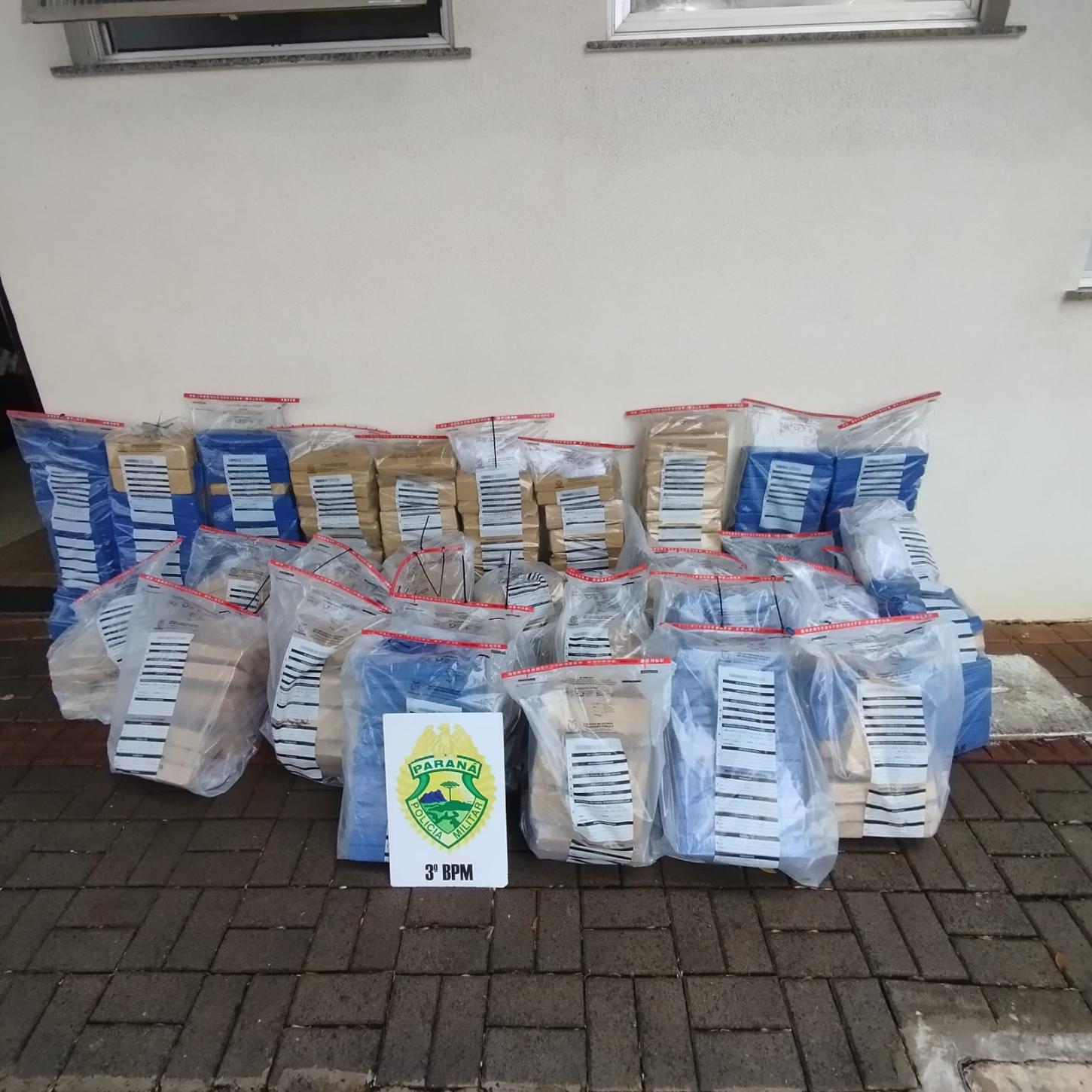 Polícia Militar apreende meia tonelada de maconha após perseguição em Coronel Vivida